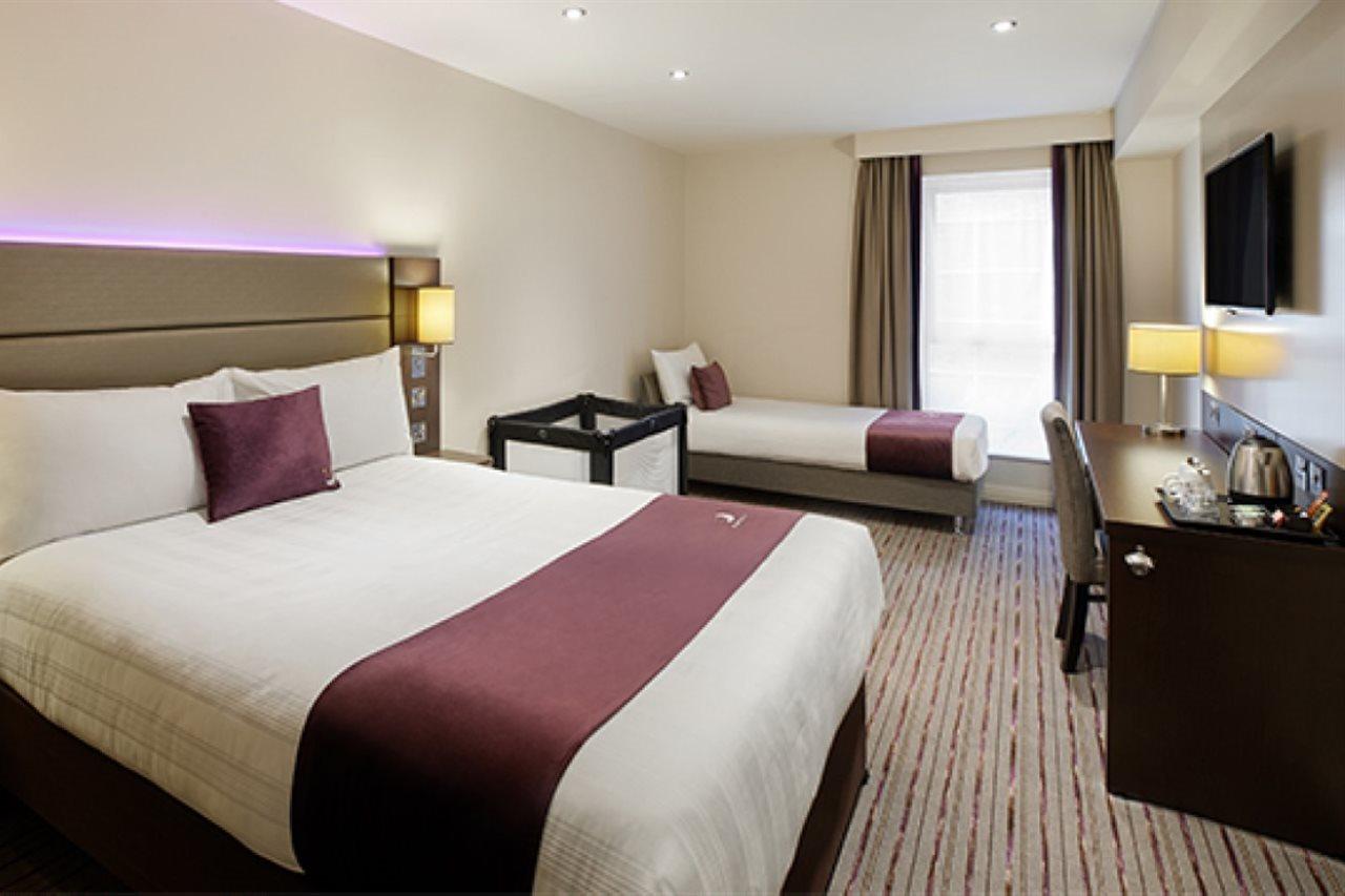 Premier Inn Liverpool Exterior foto